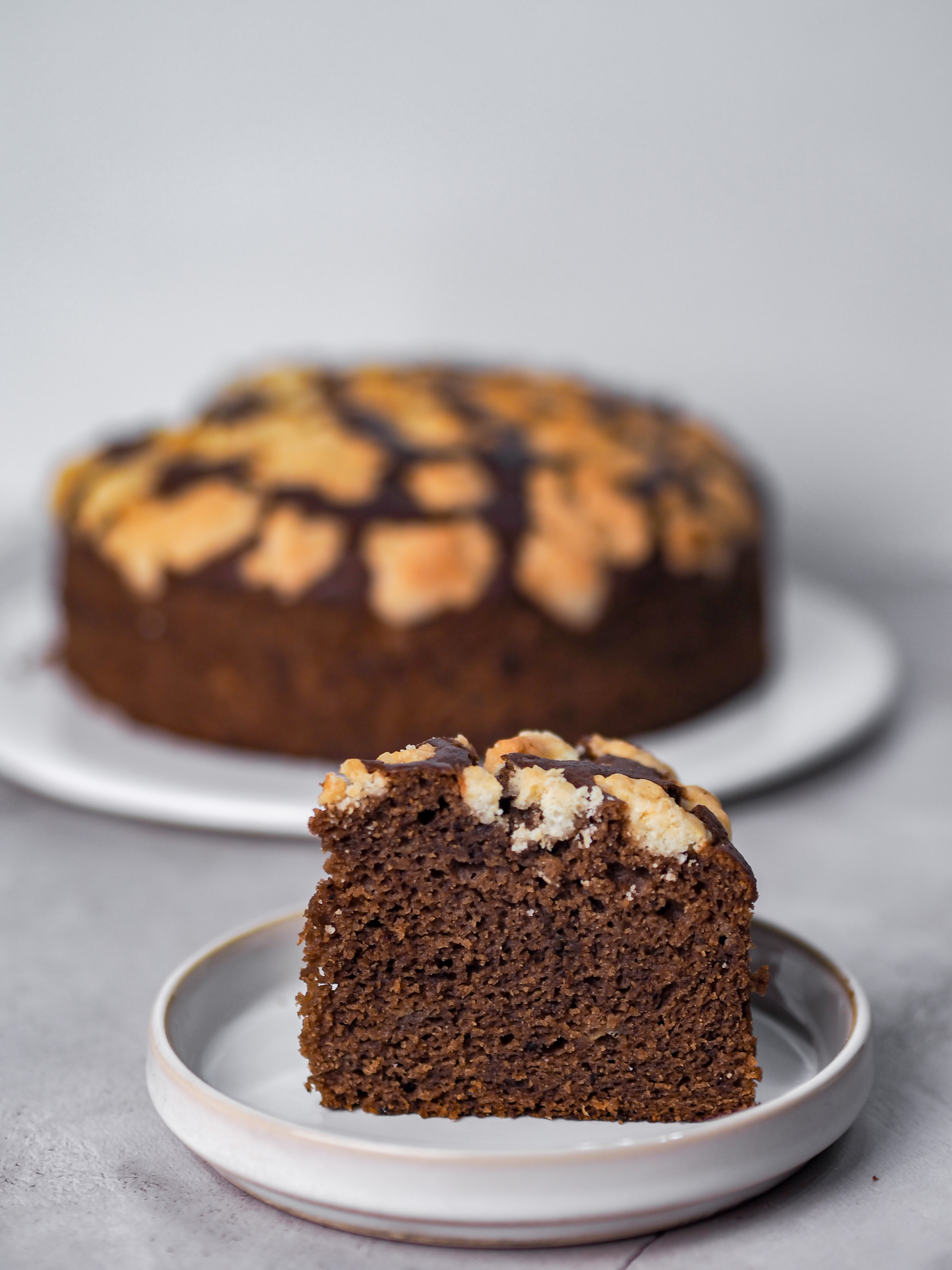 Banana, Cocoa and Crumble Cake