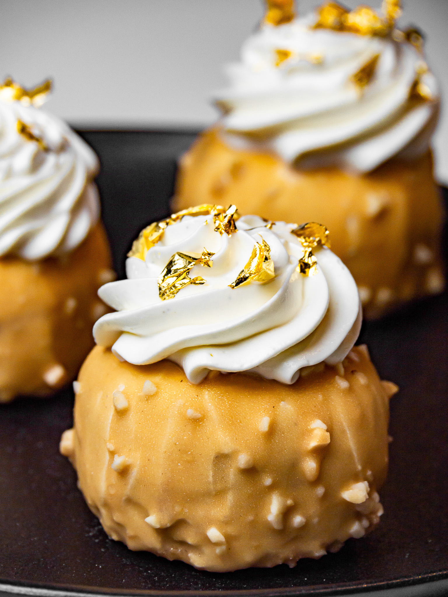 Gold Cakes - Hazelnut Mini Cakes