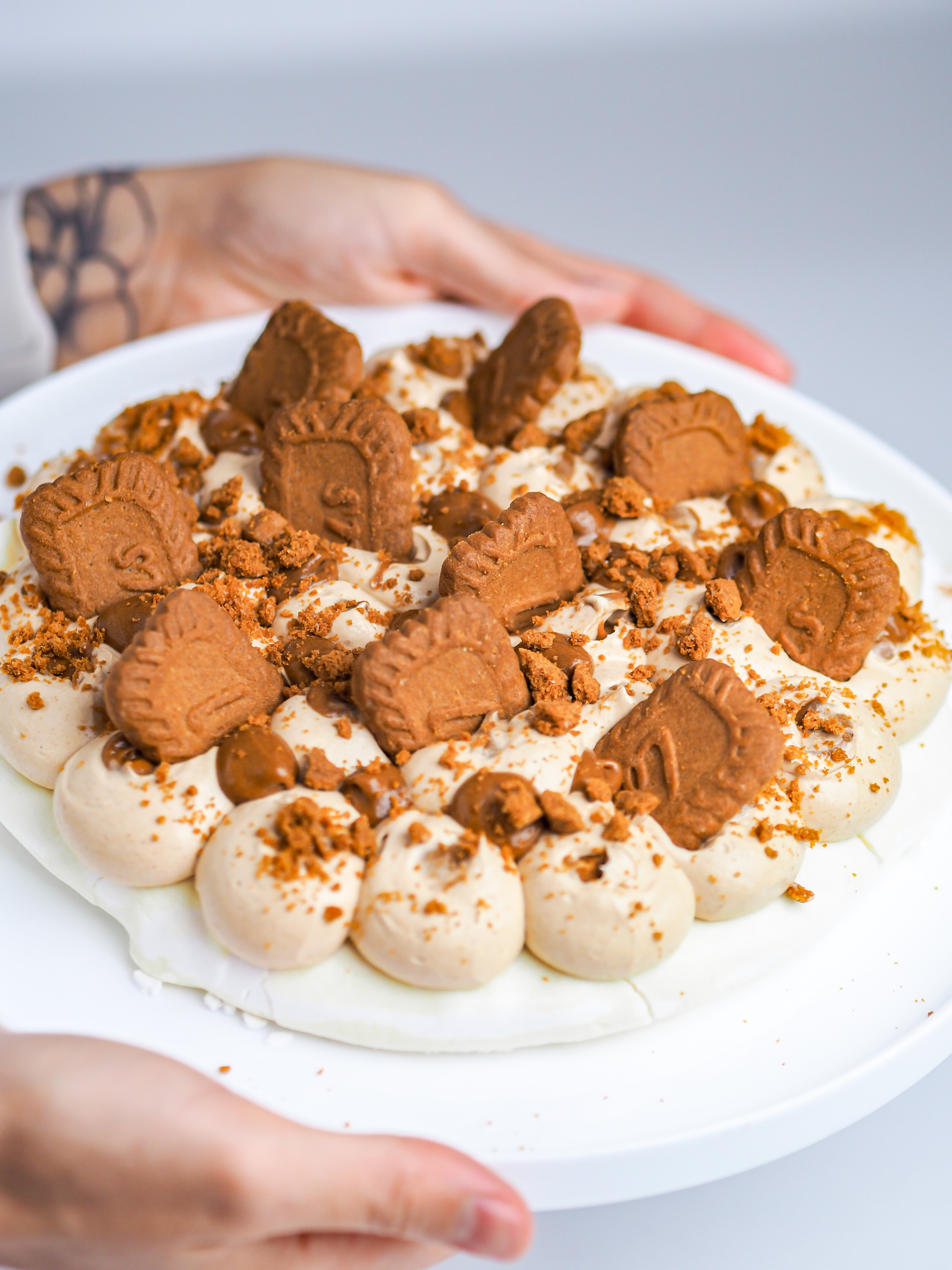 Biscoff Pavlova