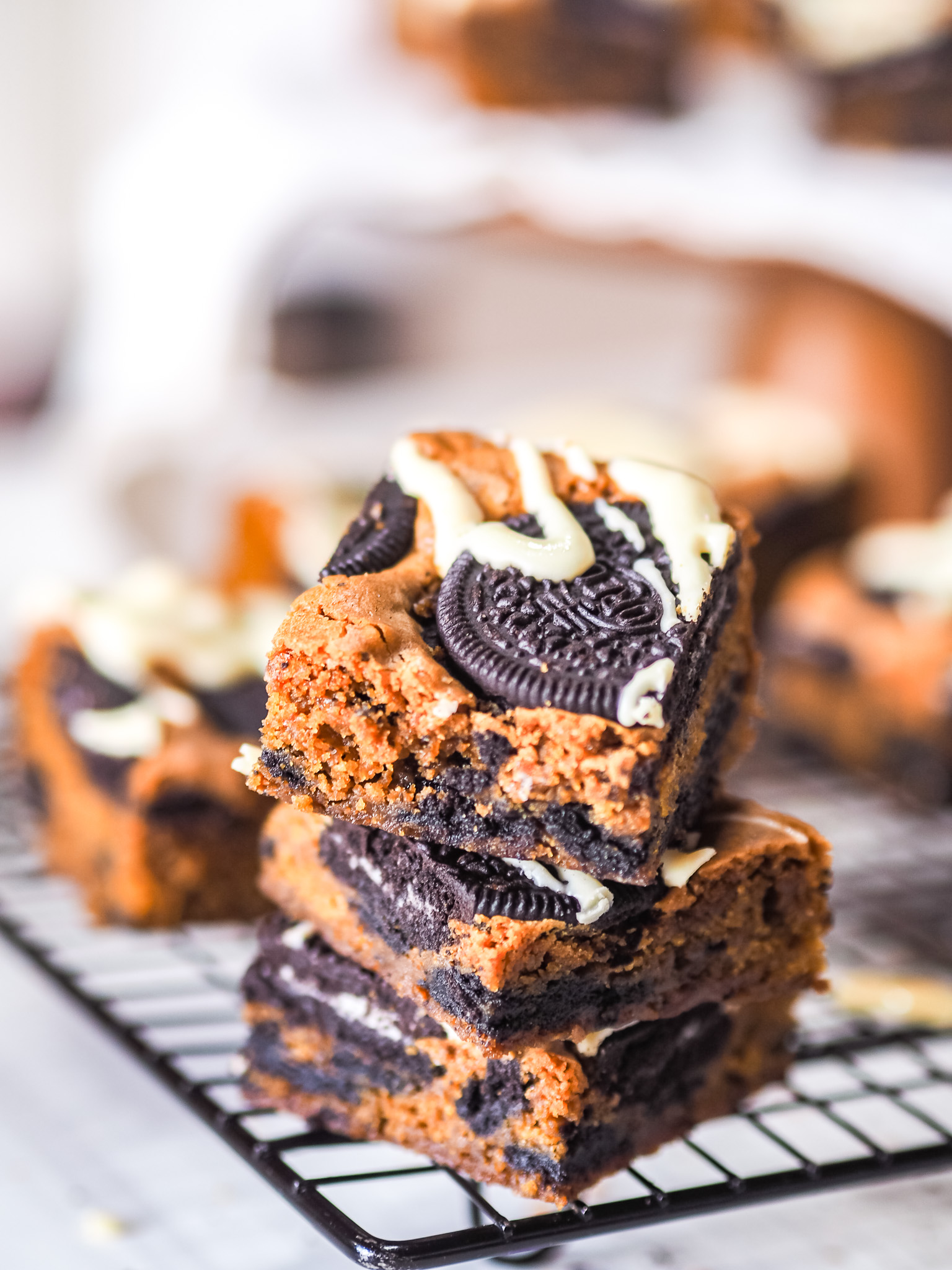 Oreo Blondies