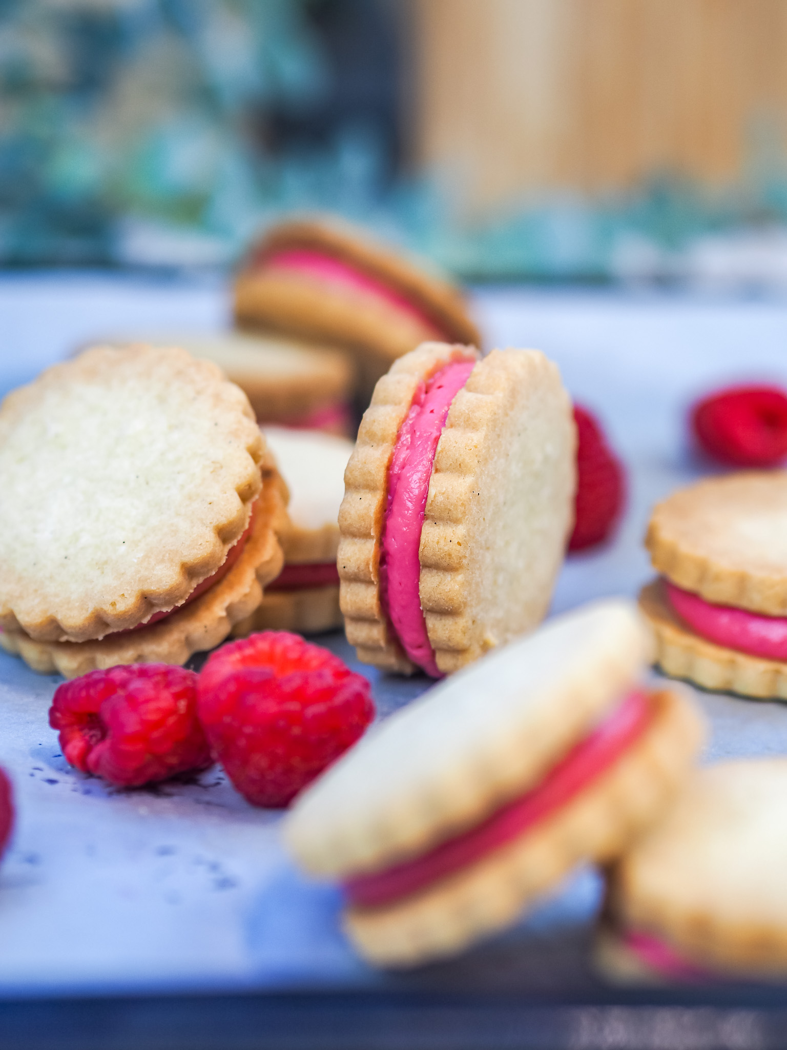Shortcrust Cookies with Raspberry Cream